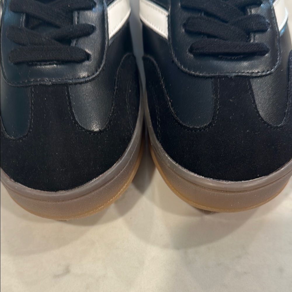 Madden Girl Two-Tone Athletic Shoes size 7 M -NEW - Picture 7 of 8